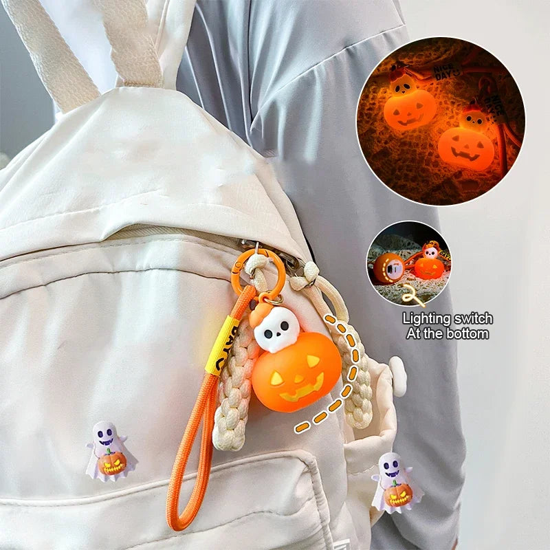 Halloween Pumpkin Lamp Keychain for Men and Women, Cartoon Skull Model, Car Bag Pendant, Keyholder Accessories, Kawaii